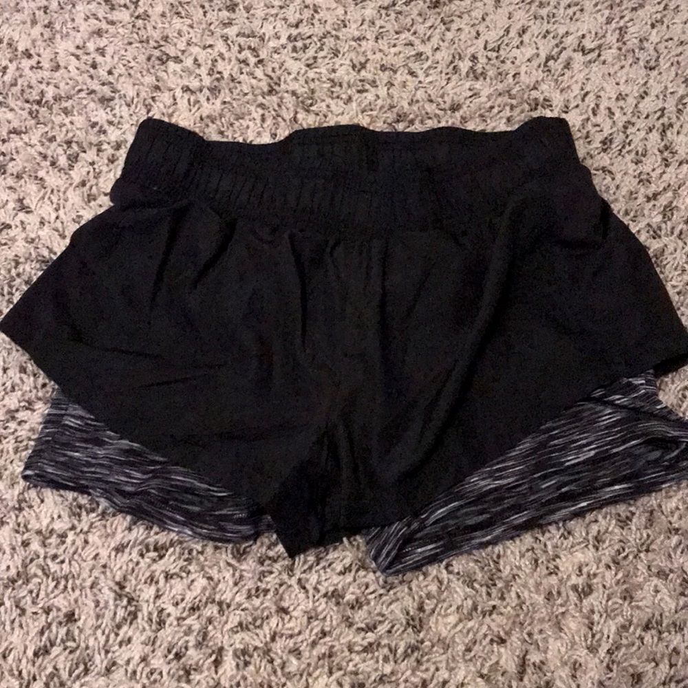 Shorts - Picture 2 of 4
